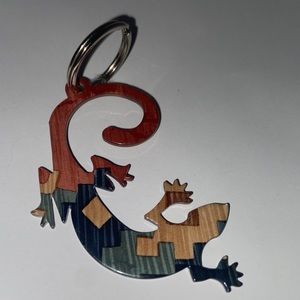 Vintage Lizard Gecko Keyring Southwestern Design Glossy Painted Tribal Keychain